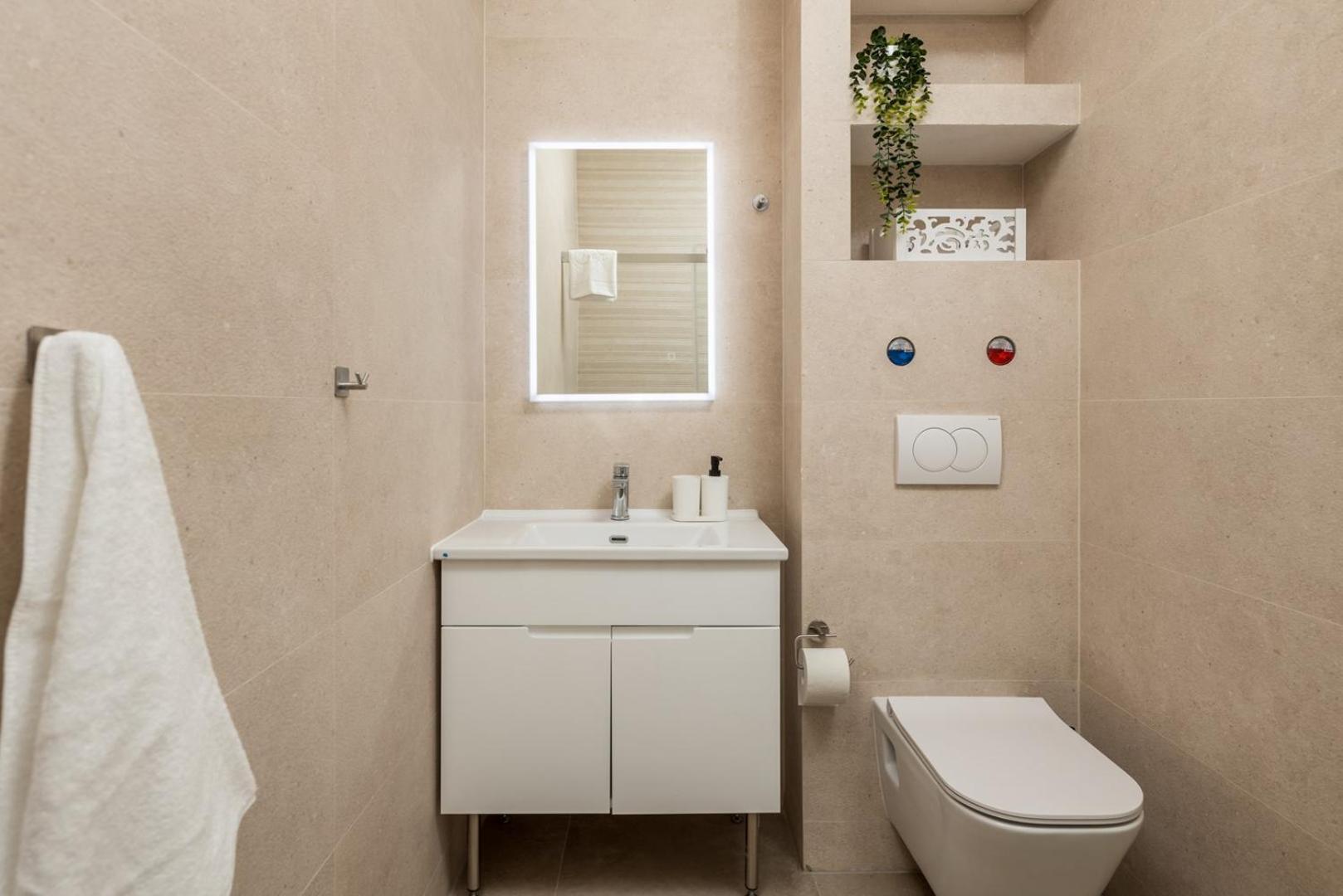 Apartments Jadranka 奥米沙利 外观 照片