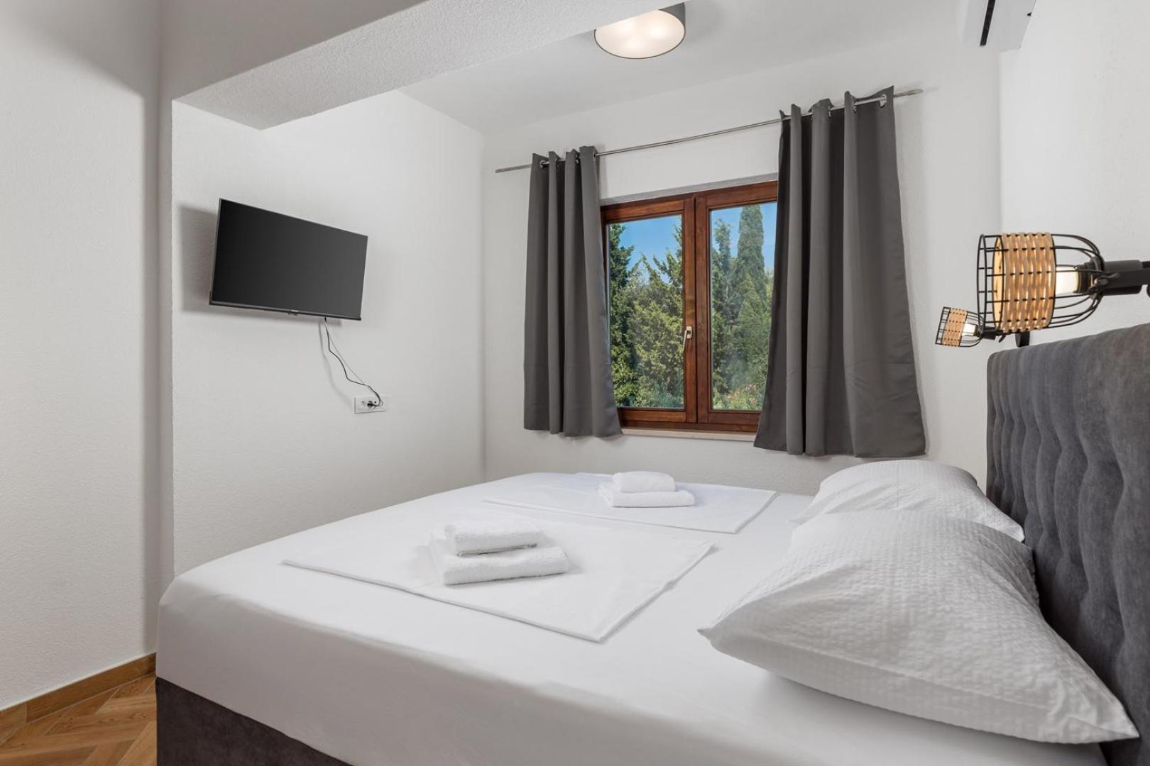 Apartments Jadranka 奥米沙利 外观 照片