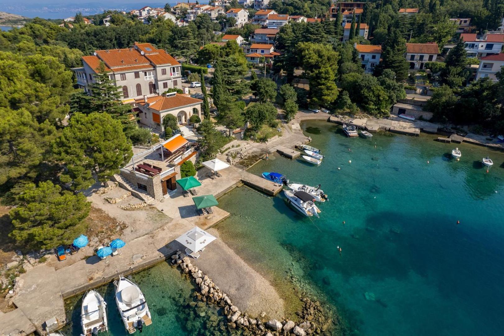 Apartments Jadranka 奥米沙利 外观 照片