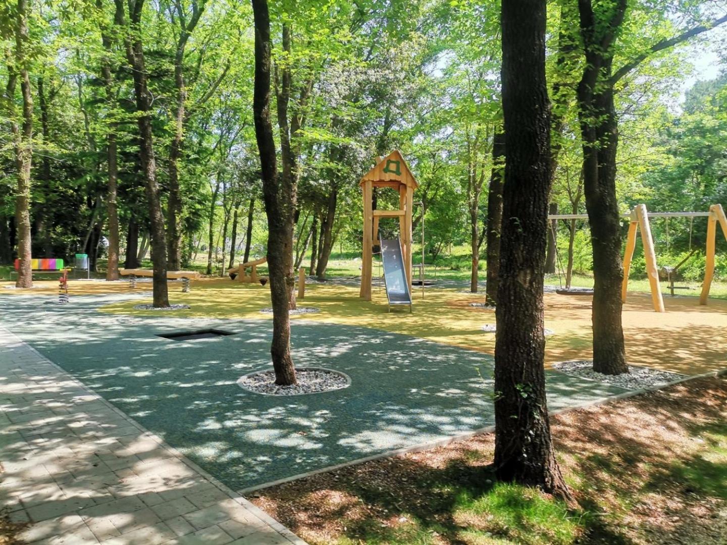 Apartments Jadranka 奥米沙利 外观 照片